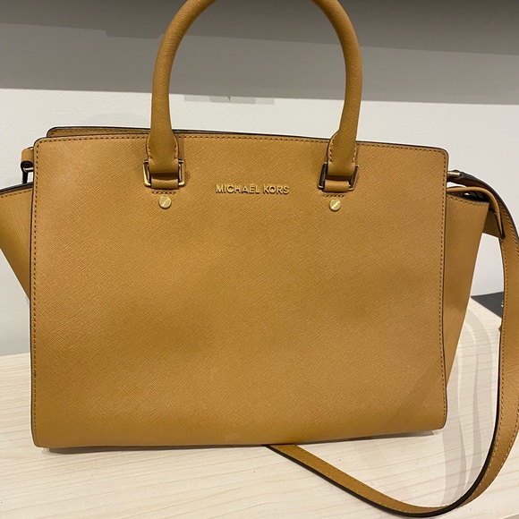 Michael Kors Tan Medium Tote Bag OS